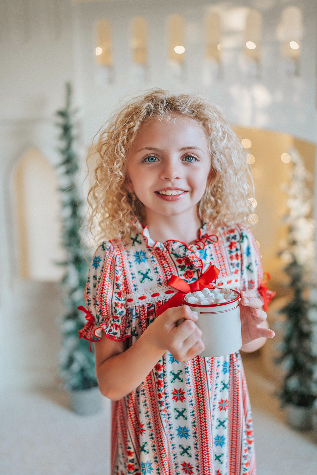 Nordic-style girls nightgown inspired by Frozen Anna and Elsa, red and white snowflake print, cozy Christmas pajama dress.

Vinterdal Frozen-inspired holiday nightgown for girls with Nordic snowflake print, ruffle trim, and festive red ribbon accents.

Beautiful Scandinavian Fair Isle girls’ nightgown, Frozen princess style holiday sleepwear for cozy winter nights and Christmas mornings.