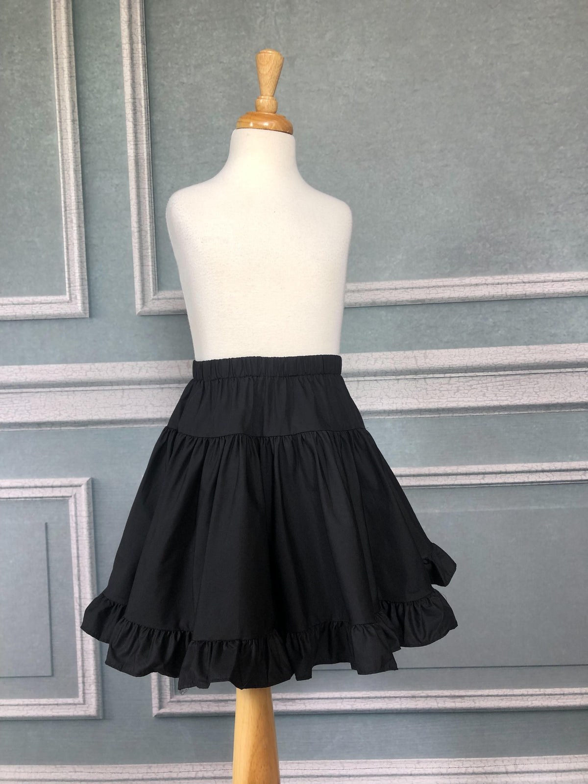 Cotton Pettiskirt with ruffle layers in Black